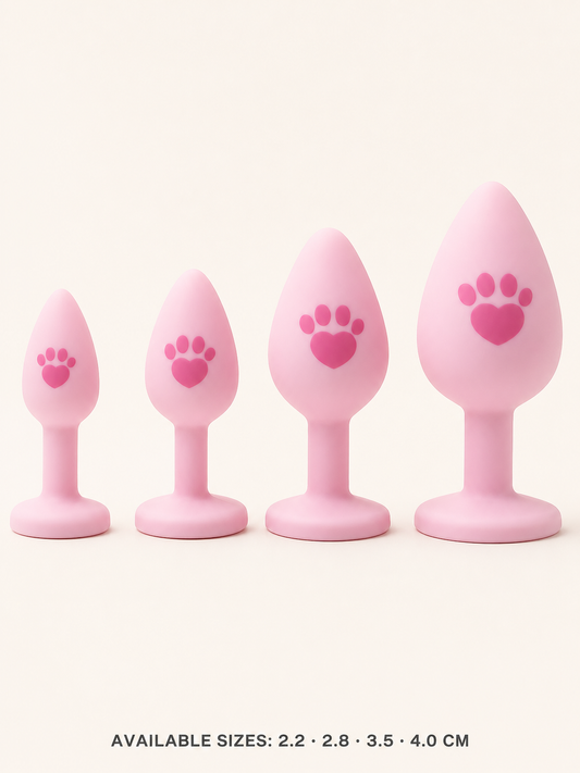 Soft silicone paw-print tail plug detail with available sizes