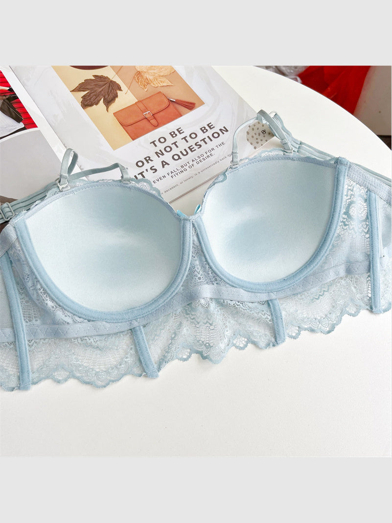 Sculpted Lace Support bra — shaping detail