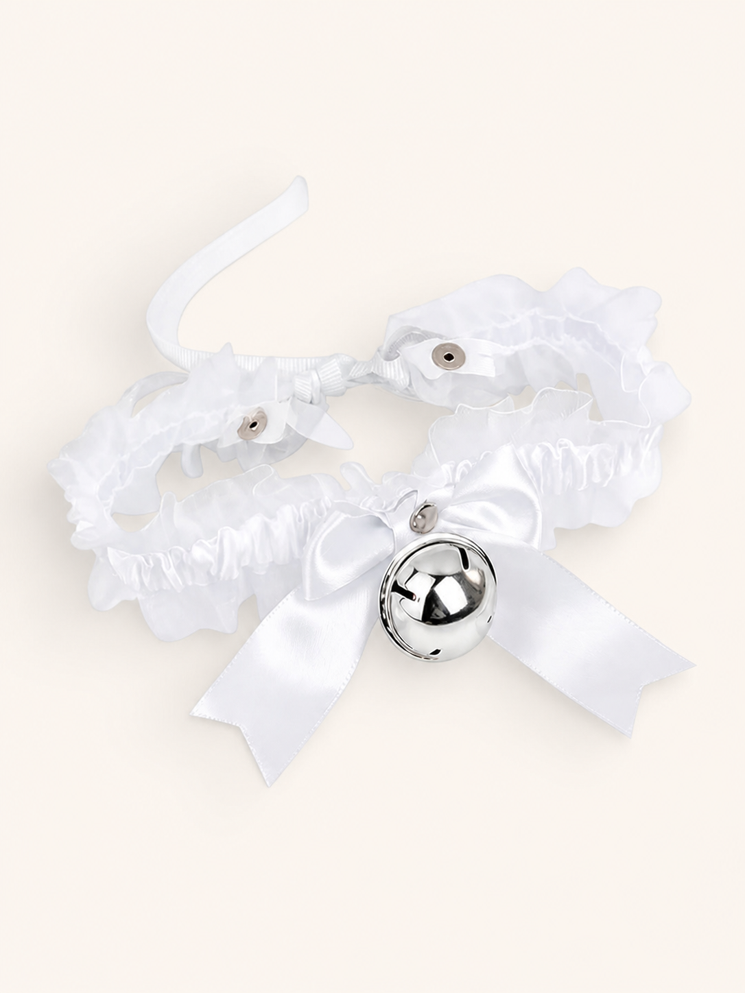 Accessory style White Silver Bell Collar — regenerated product-only image
