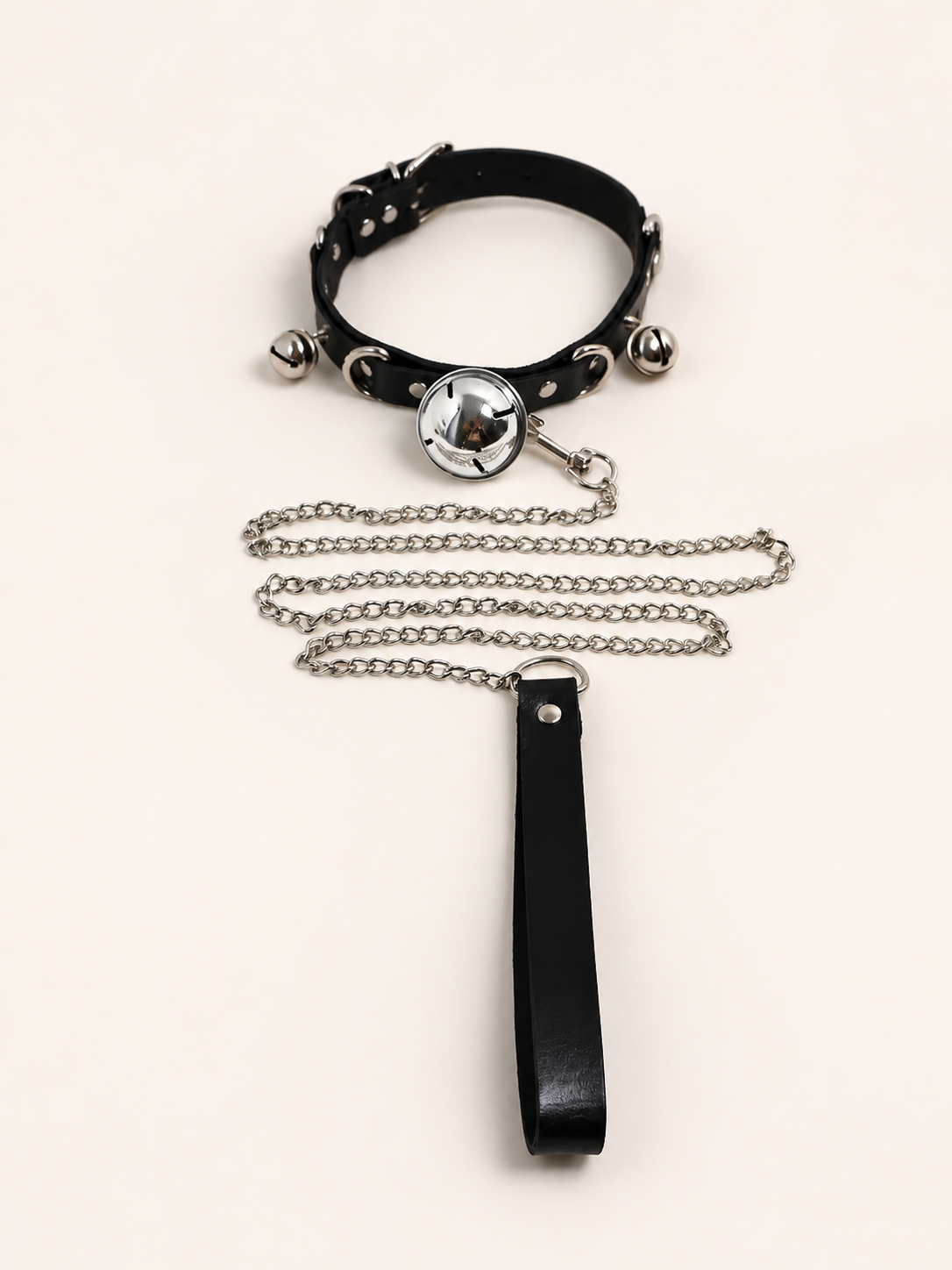 Accessory style Black Triple-Bell Lead — regenerated product-only image
