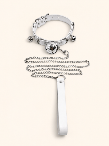 Accessory style White Triple-Bell Lead — regenerated product-only image