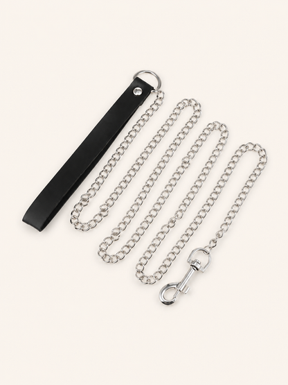 Accessory style Black Metal Leash Chain — regenerated product-only image