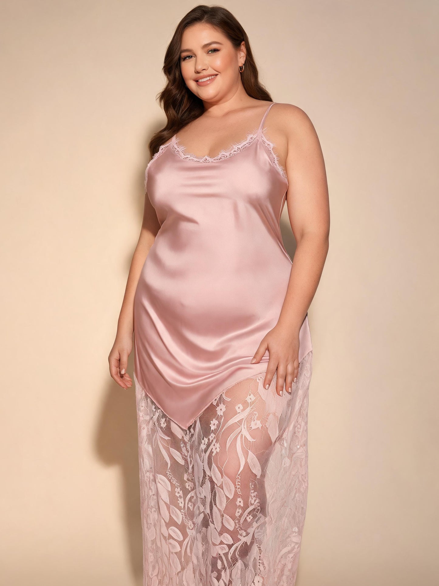 Chemise de nuit en dentelle satinée pour femme, à bretelles spaghetti, ourlet en dentelle transparente, robe de détente sexy