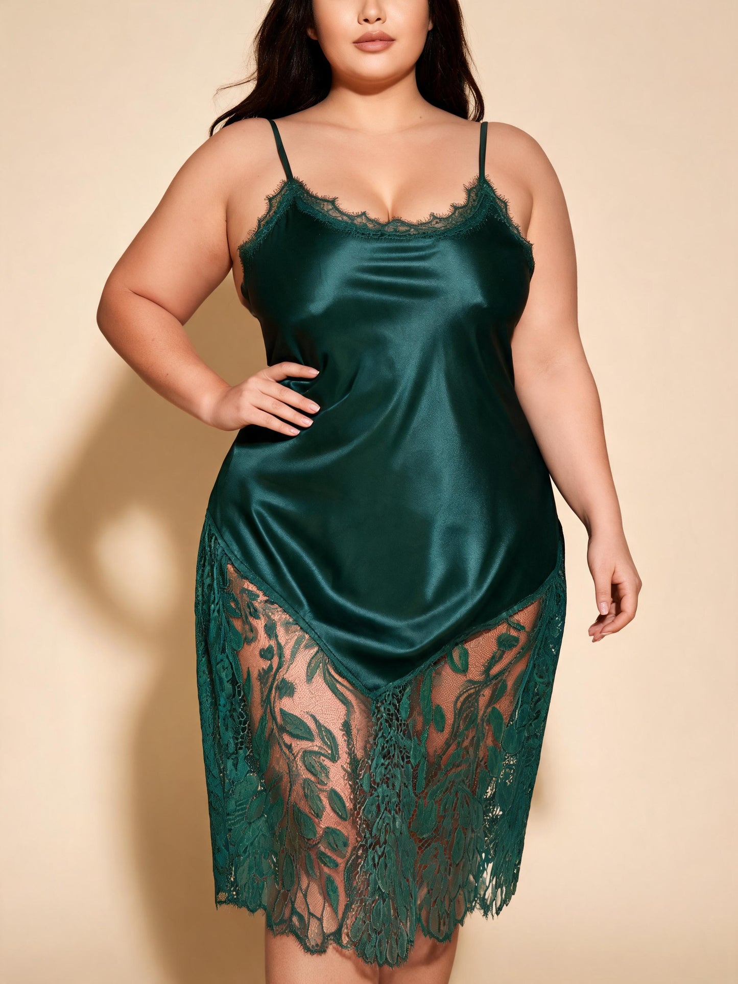 Chemise de nuit en dentelle satinée pour femme, à bretelles spaghetti, ourlet en dentelle transparente, robe de détente sexy